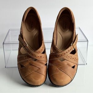 Clarks Ashland Spin Q Women's Tan Leather Flats Size 7.5